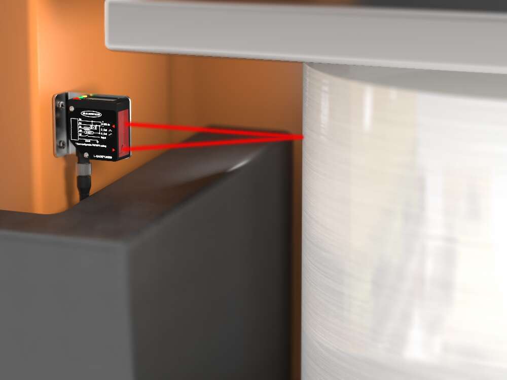 le550-plastic-roll-monitoring LE sensor measures roll of plastic shrink wrap