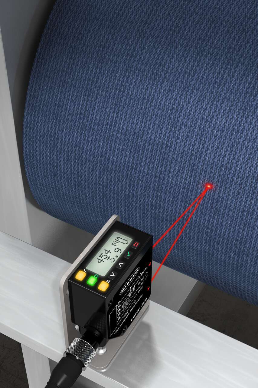 Roll Diameter Measurement of Dark Material 