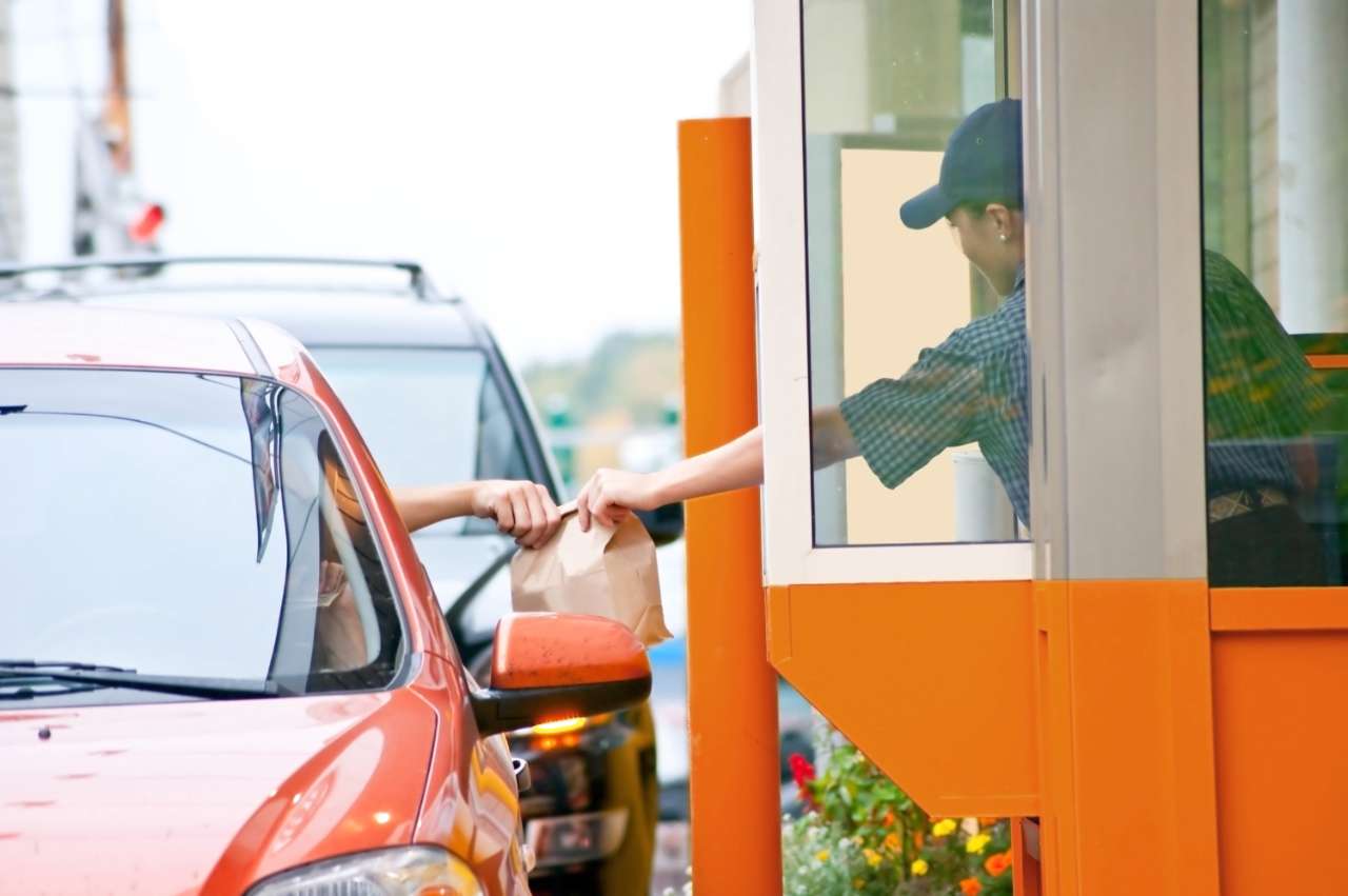 Otimizar Negócios de Drive-Thru com Detecção de Veículos Sem Fio [História de Sucesso]